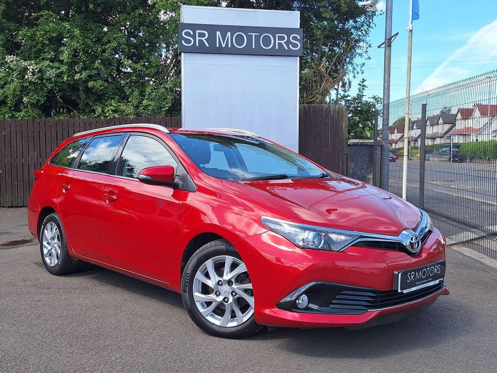 2016 Toyota AURIS